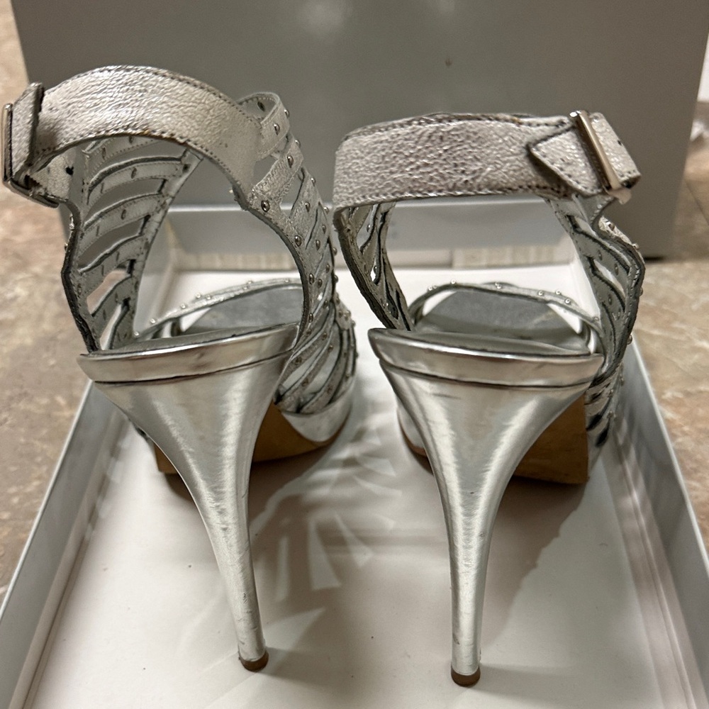 JESSICA SIMPSON Silver Rock Strappy Studded High-Heel Sandals Size 9 - Picture 6 of 12